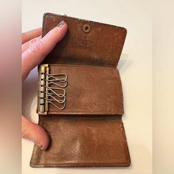 Authentic Louis Vuitton Monogram Ebene key case 4 holders - Picture 4 of 11